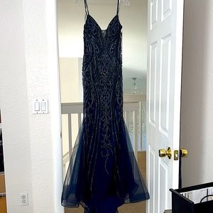 Size 8 BRAND NEW W/Tags Never Worn Gorgeous Navy Beaded Gown